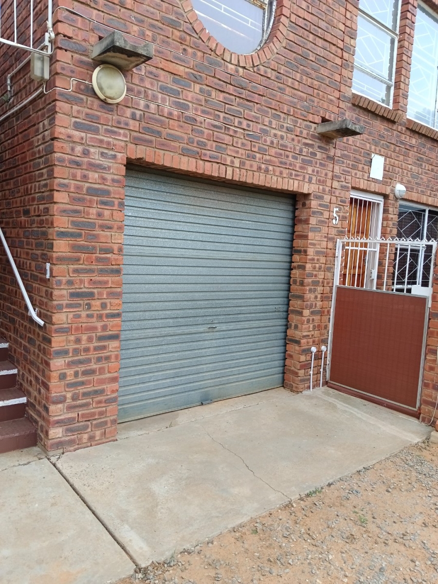 2 Bedroom Property for Sale in Riebeeckstad Free State